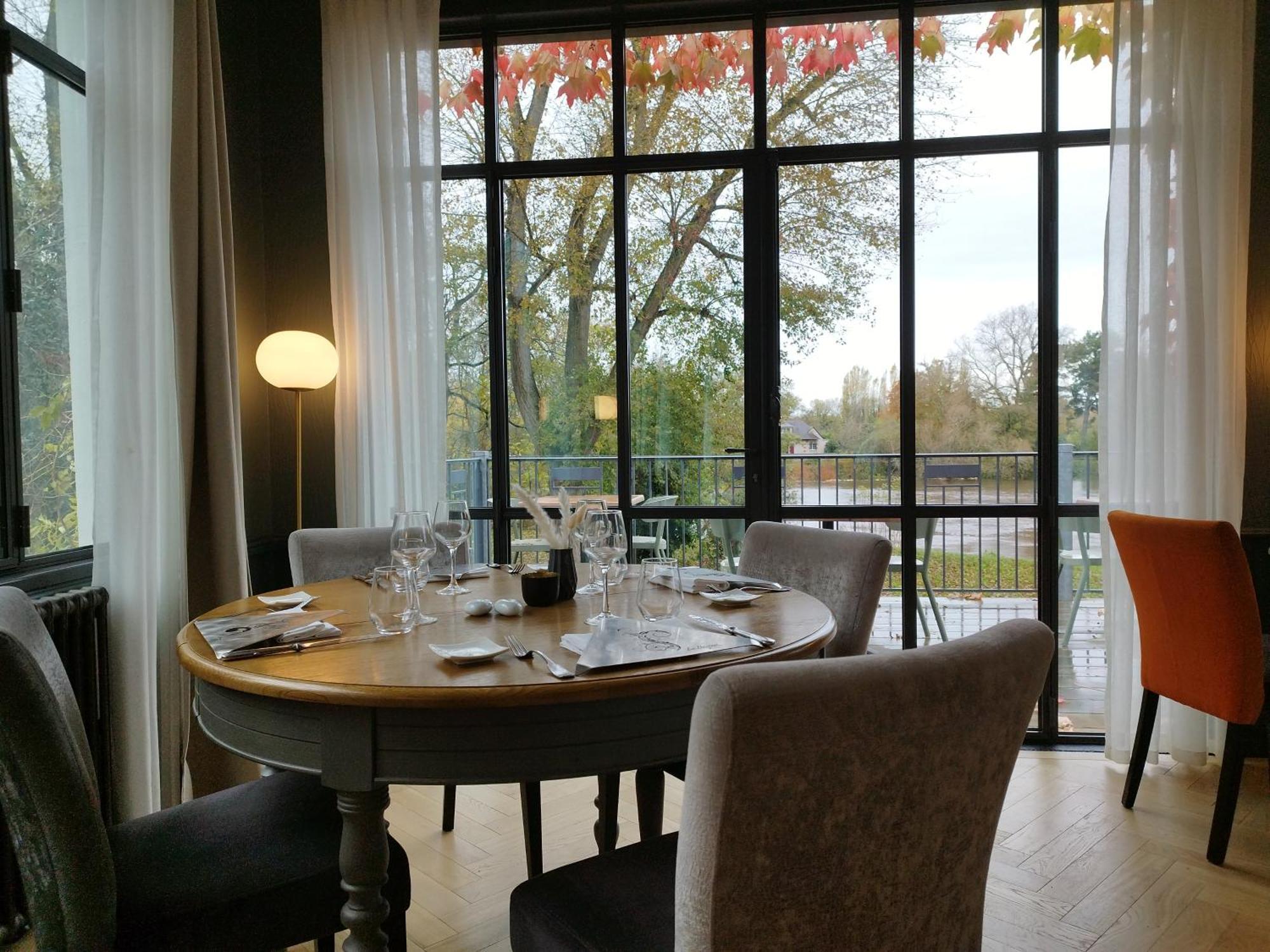 Hotel Restaurant Le Bosquet Les Ponts de Ce Bagian luar foto