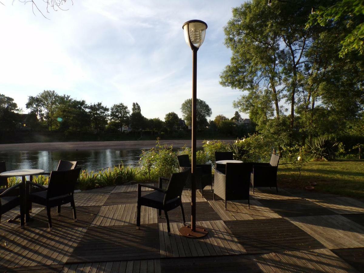 Hotel Restaurant Le Bosquet Les Ponts de Ce Bagian luar foto